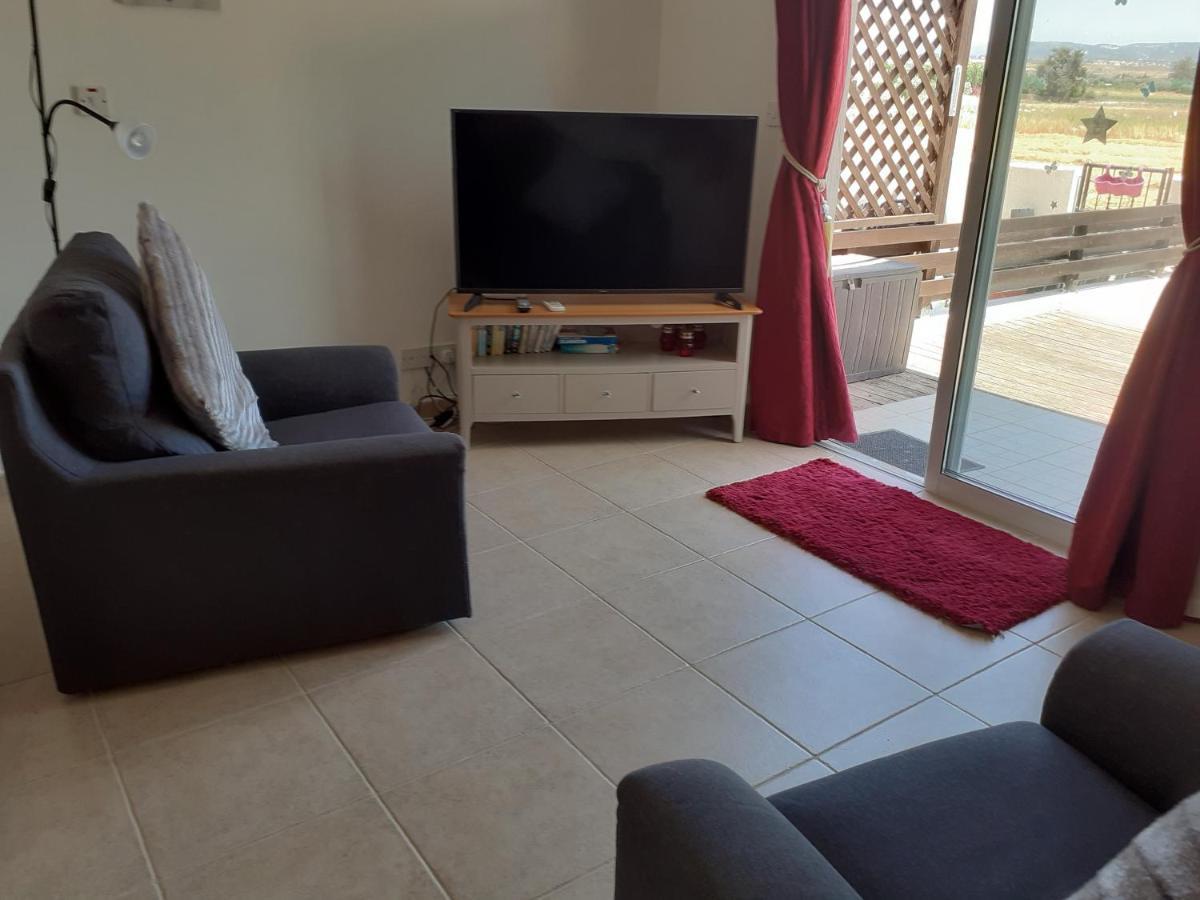 Villa Beautiful 2-Bed House In Mandria  Exterior foto