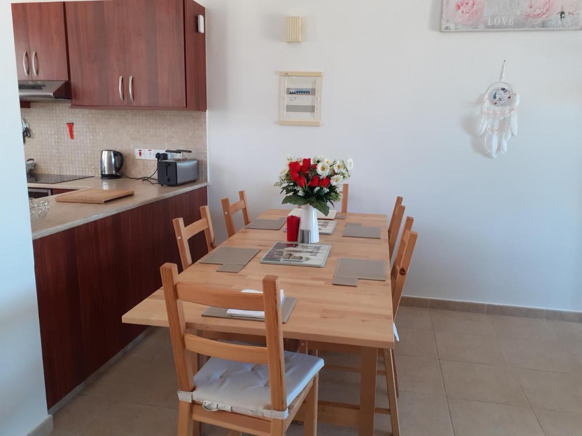 Villa Beautiful 2-Bed House In Mandria  Exterior foto