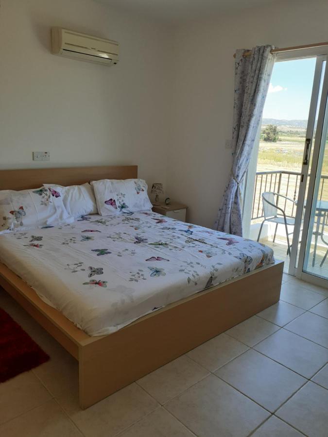 Villa Beautiful 2-Bed House In Mandria  Exterior foto