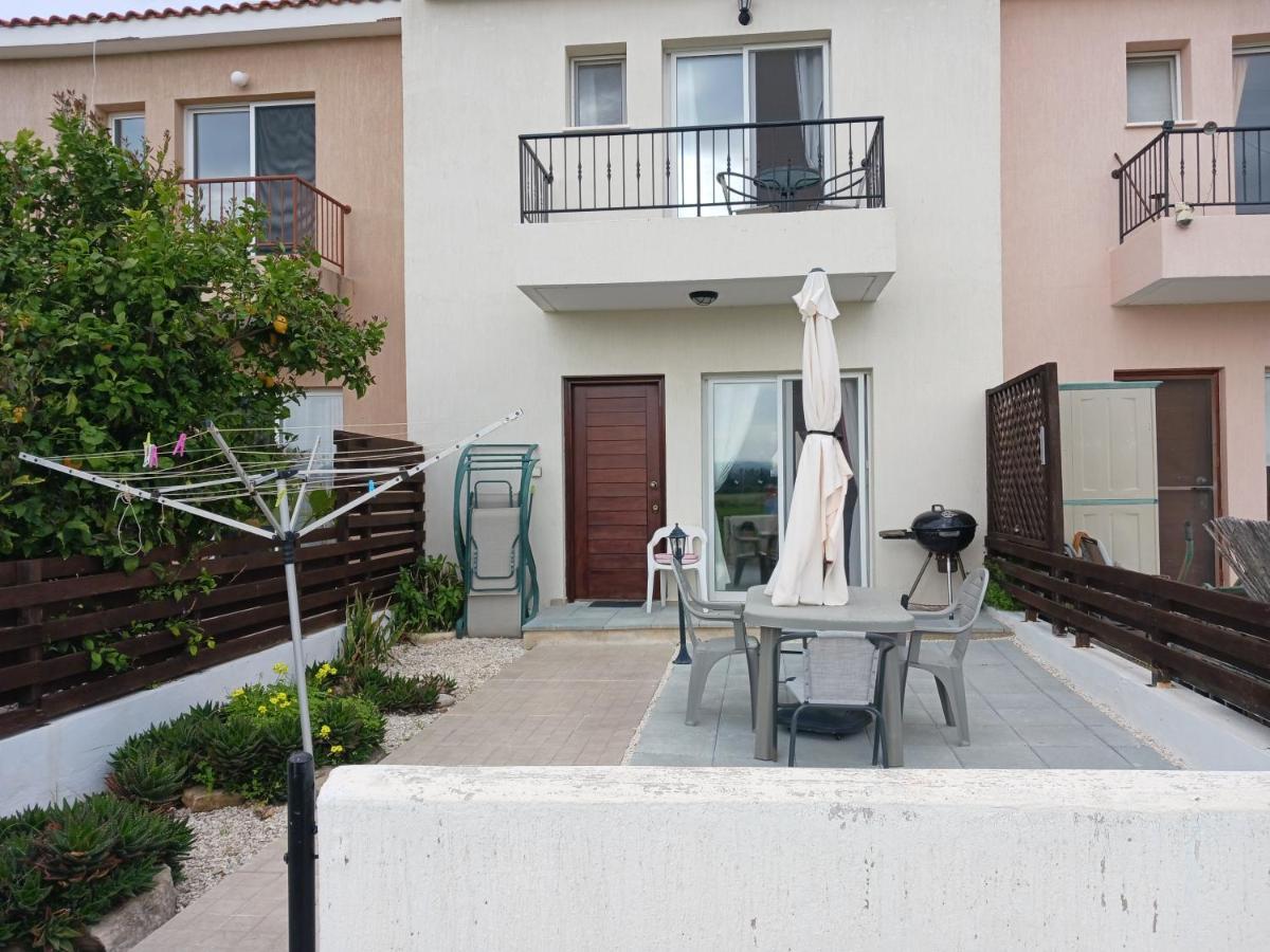 Villa Beautiful 2-Bed House In Mandria  Exterior foto
